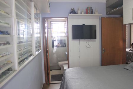 Casa de condomínio à venda com 166m², 3 quartos e 3 vagasSuíte 2