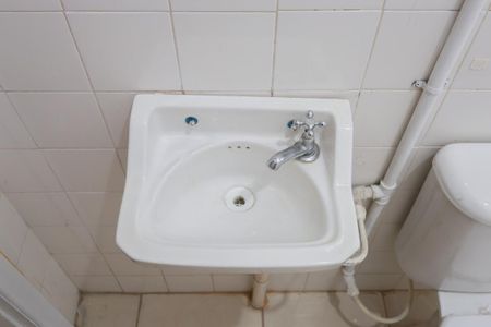 Casa à venda com 180m², 1 quarto e sem vaga Casa à venda com 180m², 1 quarto e sem vagaBanheiro