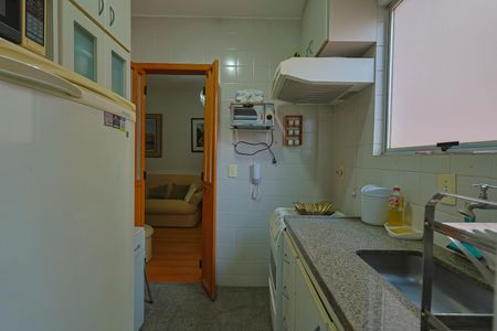 Apartamento à venda com 68m², 3 quartos e 1 vaga Apartamento à venda com 68m², 3 quartos e 1 vagaCozinha e Área de Serviço