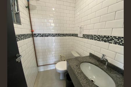 Casa à venda com 350m², 4 quartos e 10 vagas Casa à venda com 350m², 4 quartos e 10 vagasLavabo