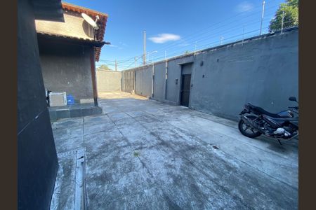 Casa à venda com 350m², 4 quartos e 10 vagas Casa à venda com 350m², 4 quartos e 10 vagasQuintal - Entrada