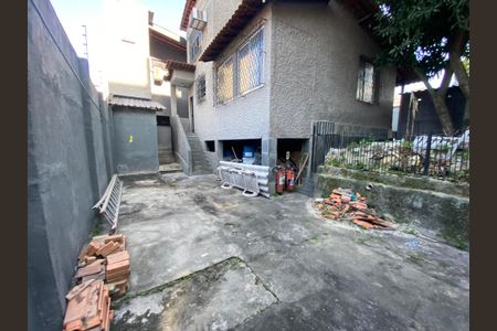 Casa à venda com 350m², 4 quartos e 10 vagas Casa à venda com 350m², 4 quartos e 10 vagasQuintal