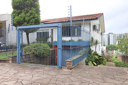 Casa à venda com 300m², 3 quartos e 3 vagasFachada 