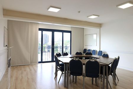 Sala de casa à venda com 3 quartos, 300m² em Boa Vista, Porto Alegre