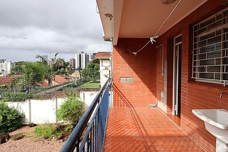 Casa à venda com 300m², 3 quartos e 3 vagasÁrea de Serviço