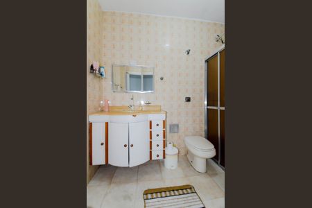 Casa à venda com 216m², 2 quartos e 2 vagas Casa à venda com 216m², 2 quartos e 2 vagasBanheiro Suíte