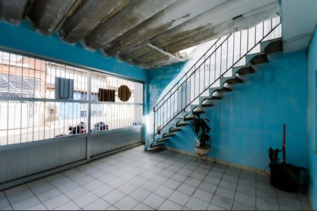 Casa à venda com 216m², 2 quartos e 2 vagas Casa à venda com 216m², 2 quartos e 2 vagasGaragem