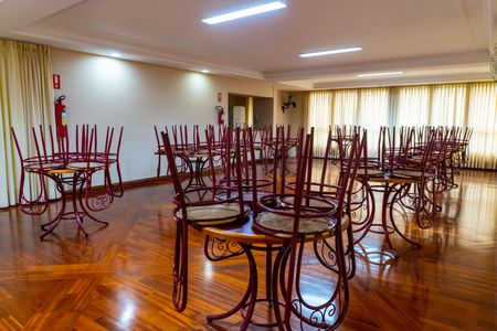 Apartamento à venda com 70m², 2 quartos e 1 vaga Apartamento à venda com 70m², 2 quartos e 1 vagaÁrea comum - Salão de festas