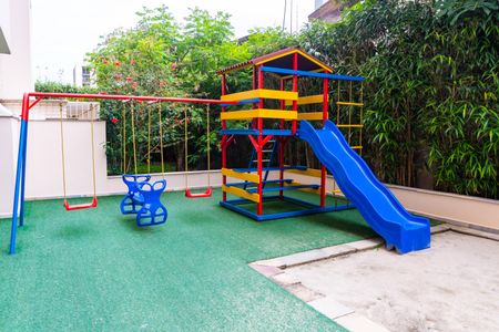 Apartamento à venda com 70m², 2 quartos e 1 vaga Apartamento à venda com 70m², 2 quartos e 1 vagaÁrea comum - Playground