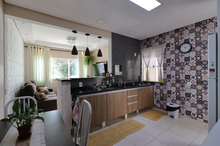 Casa à venda com 153m², 3 quartos e 2 vagasCozinha