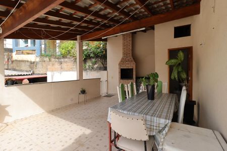 Casa à venda com 153m², 3 quartos e 2 vagasCobertura 