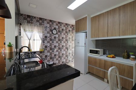 Casa à venda com 153m², 3 quartos e 2 vagasCozinha