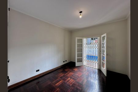 Casa à venda com 463m², 4 quartos e 6 vagas Casa à venda com 463m², 4 quartos e 6 vagasQuarto 1