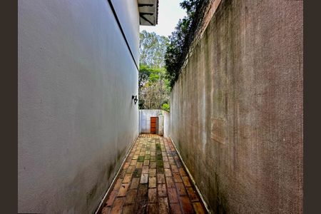 Casa à venda com 463m², 4 quartos e 6 vagas Casa à venda com 463m², 4 quartos e 6 vagasQuintal de Serviço