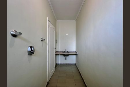 Casa à venda com 463m², 4 quartos e 6 vagas Casa à venda com 463m², 4 quartos e 6 vagasBanheiro Suíte 1