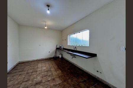 Casa à venda com 463m², 4 quartos e 6 vagas Casa à venda com 463m², 4 quartos e 6 vagasCozinha