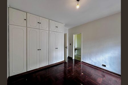 Casa à venda com 463m², 4 quartos e 6 vagas Casa à venda com 463m², 4 quartos e 6 vagasSuíte 1