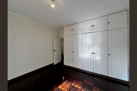 Casa à venda com 463m², 4 quartos e 6 vagas Casa à venda com 463m², 4 quartos e 6 vagasSuíte 2