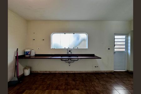 Casa à venda com 463m², 4 quartos e 6 vagas Casa à venda com 463m², 4 quartos e 6 vagasCozinha