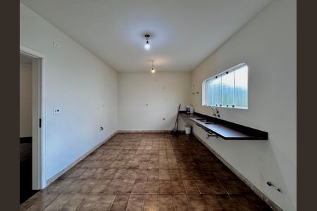 Casa à venda com 463m², 4 quartos e 6 vagas Casa à venda com 463m², 4 quartos e 6 vagasCozinha