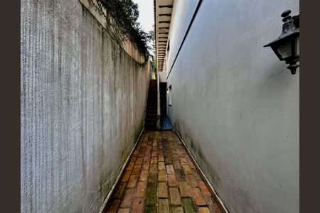 Casa à venda com 463m², 4 quartos e 6 vagas Casa à venda com 463m², 4 quartos e 6 vagasQuintal de Serviço