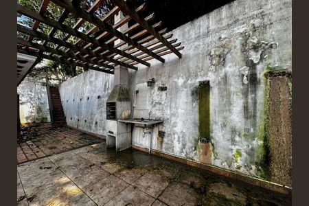 Casa à venda com 463m², 4 quartos e 6 vagas Casa à venda com 463m², 4 quartos e 6 vagasChurrasqueira