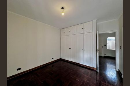 Casa à venda com 463m², 4 quartos e 6 vagas Casa à venda com 463m², 4 quartos e 6 vagasSuíte 1