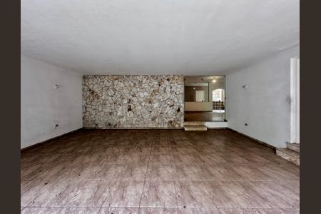 Casa à venda com 463m², 4 quartos e 6 vagas Casa à venda com 463m², 4 quartos e 6 vagasGaragem