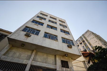 Apartamento à venda com 65m², 2 quartos e sem vaga Apartamento à venda com 65m², 2 quartos e sem vagaFachada