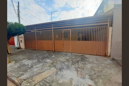 Casa à venda com 120m², 3 quartos e 3 vagas Casa à venda com 120m², 3 quartos e 3 vagasFoto 02