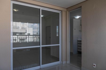 Apartamento à venda com 73m², 2 quartos e 2 vagas Apartamento à venda com 73m², 2 quartos e 2 vagasVaranda