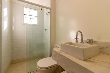 Apartamento à venda com 148m², 2 quartos e 3 vagasBanheiro da Suíte 1