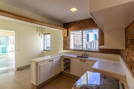 Apartamento à venda com 148m², 2 quartos e 3 vagasCozinha