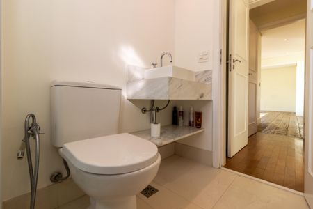 Apartamento à venda com 148m², 2 quartos e 3 vagasBanheiro da Suíte 1