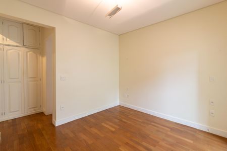 Apartamento à venda com 148m², 2 quartos e 3 vagasSuíte 2