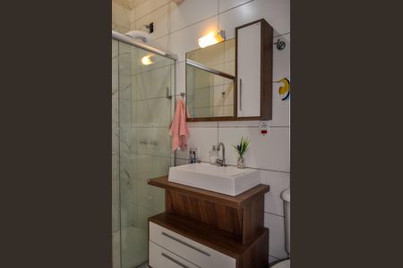 Casa de condomínio à venda com 49m², 2 quartos e 1 vaga Casa de condomínio à venda com 49m², 2 quartos e 1 vagaBanheiro da Suíte