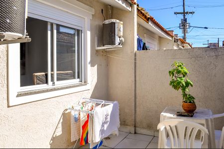 Casa de condomínio à venda com 49m², 2 quartos e 1 vaga Casa de condomínio à venda com 49m², 2 quartos e 1 vagaÁrea Gourmet