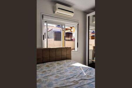 Casa de condomínio à venda com 49m², 2 quartos e 1 vaga Casa de condomínio à venda com 49m², 2 quartos e 1 vagaSuíte