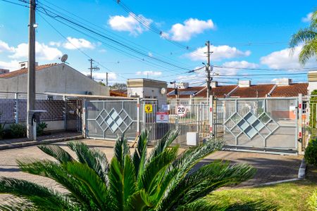 Casa de condomínio à venda com 49m², 2 quartos e 1 vaga Casa de condomínio à venda com 49m², 2 quartos e 1 vagaFachada e Portaria