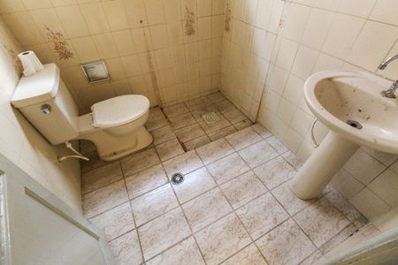 Casa à venda com 175m², 3 quartos e 3 vagas Casa à venda com 175m², 3 quartos e 3 vagasBanheiro 2