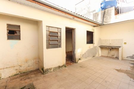 Casa à venda com 175m², 3 quartos e 3 vagas Casa à venda com 175m², 3 quartos e 3 vagasQuintal - Área de Serviço