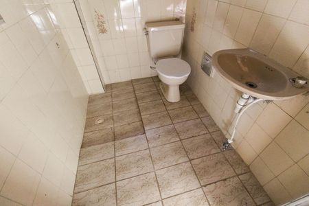 Casa à venda com 175m², 3 quartos e 3 vagas Casa à venda com 175m², 3 quartos e 3 vagasBanheiro 1