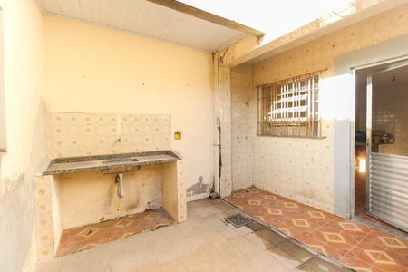 Casa à venda com 175m², 3 quartos e 3 vagas Casa à venda com 175m², 3 quartos e 3 vagasQuintal - Área de Serviço