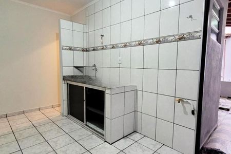 Casa à venda com 98m², 3 quartos e 3 vagas Casa à venda com 98m², 3 quartos e 3 vagasFoto 02