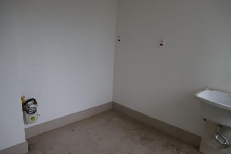 Apartamento à venda com 338m², 4 quartos e 4 vagas Apartamento à venda com 338m², 4 quartos e 4 vagasÁrea de Serviço