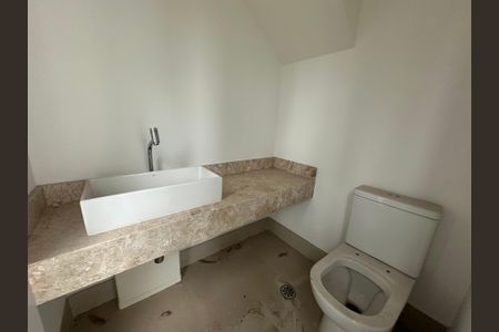 Apartamento à venda com 338m², 4 quartos e 4 vagas Apartamento à venda com 338m², 4 quartos e 4 vagasLavabo