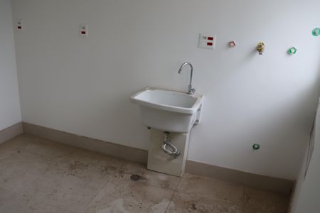 Apartamento à venda com 338m², 4 quartos e 4 vagas Apartamento à venda com 338m², 4 quartos e 4 vagasÁrea de Serviço