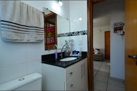 Apartamento à venda com 67m², 2 quartos e 1 vaga Apartamento à venda com 67m², 2 quartos e 1 vagaBanheiro Social