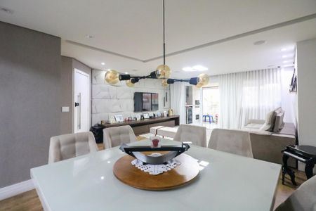 Apartamento à venda com 134m², 3 quartos e 2 vagas Apartamento à venda com 134m², 3 quartos e 2 vagasSala de Jantar