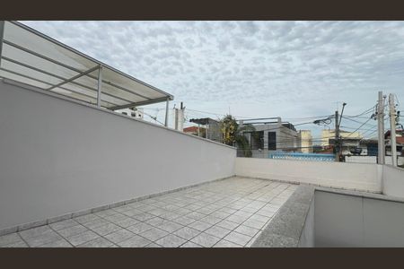 Casa à venda com 110m², 2 quartos e 2 vagas Casa à venda com 110m², 2 quartos e 2 vagasTerraço